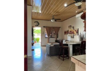 Beach house in Condominio Coral Jaco