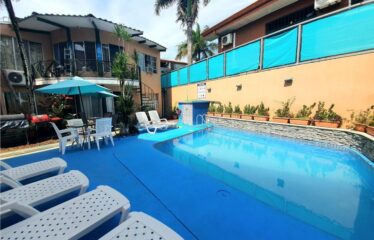 Cozy condo in Jaco. Walking distance to the beach!