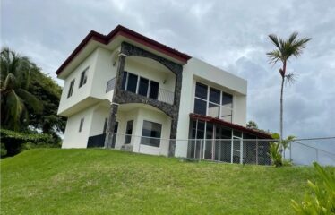 OCEAN VIEW AND MOUNTAIN VIEW LUXURY HOME WITH GUEST HOUSE