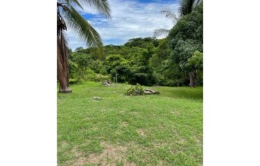 OCEAN VIEW AND MOUNTAIN VIEW LUXURY HOME WITH GUEST HOUSE