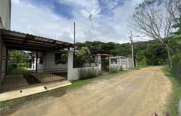 !!Home For Sale in Playa Jaco, with Mountain Views!!