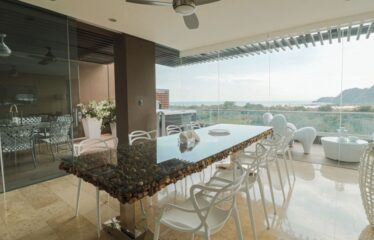 Luxurious condominium with ocean views, Playa Herradura