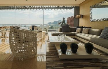 Luxurious condominium with ocean views, Playa Herradura