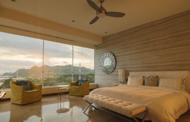 Luxurious condominium with ocean views, Playa Herradura