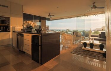 Luxurious condominium with ocean views, Playa Herradura