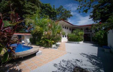 Beautiful Hotel La Perlita in Jaco