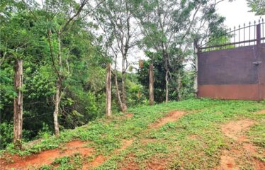 Terreno en Bijagual con un río que cruza la propiedad!