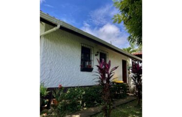 House in Parrita, Sabana de Los Angeles